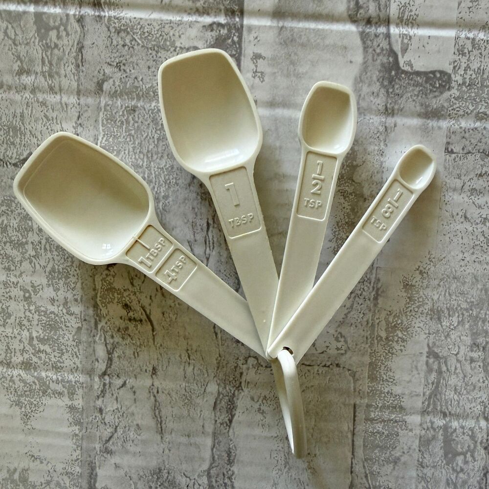 Tupperware Vtg Measuring Spoons Pastel Retro Kitchen Baking Utensil -Missing two